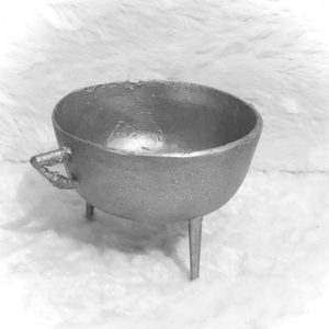 Chodye Twa Pye/Three Legged Pot